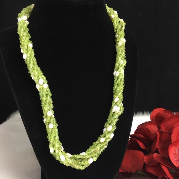 Peridot & Pearl Beaded Necklace & Earring Set - Picture 2 of 8